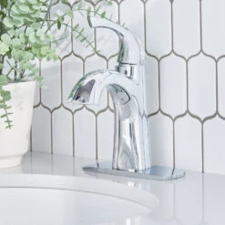 Moen Lindor Spot Resist Brushed Nickel 1-handle Single Hole/4-in Centerset WaterSense Bathroom Sink Faucet 23 Moen Lindor Spot Resist Brushed Nickel 1-handle Single Hole/4-in Centerset WaterSense Bathroom Sink Faucet -Alliee Bath And Faucet Shop 026508304433 16319513 1800x1800