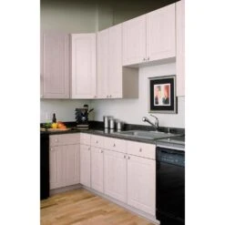 Coralais Single-Handle Pull-Out Sprayer Kitchen Faucet With MasterClean Sprayface In Polished Chrome -Alliee Bath And Faucet Shop 5c49ee13bb2a0bab20190cbf2e24dc9c 1800x1800