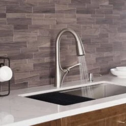 Merlin Single-Handle Pull-Down Sprayer Kitchen Faucet With Dual Function Sprayhead In Spot Free Stainless Steel -Alliee Bath And Faucet Shop c06f64a5b6ef6e089e73b7db5e27d2ec 1800x1800